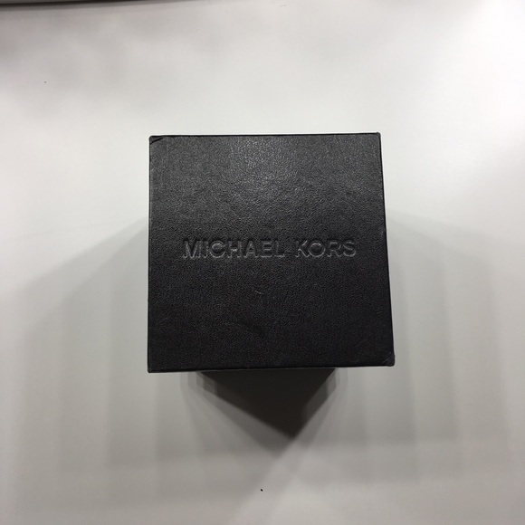 Michael Kors Watch - Picture 4 of 4